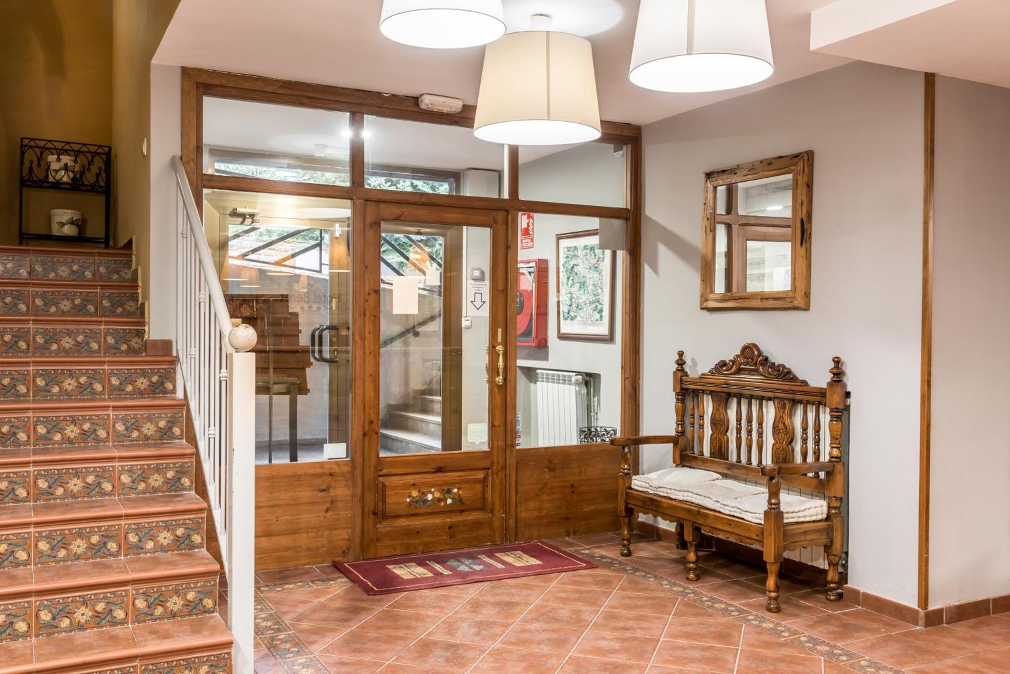 Hotel Snoe Beret Веля Екстериор снимка