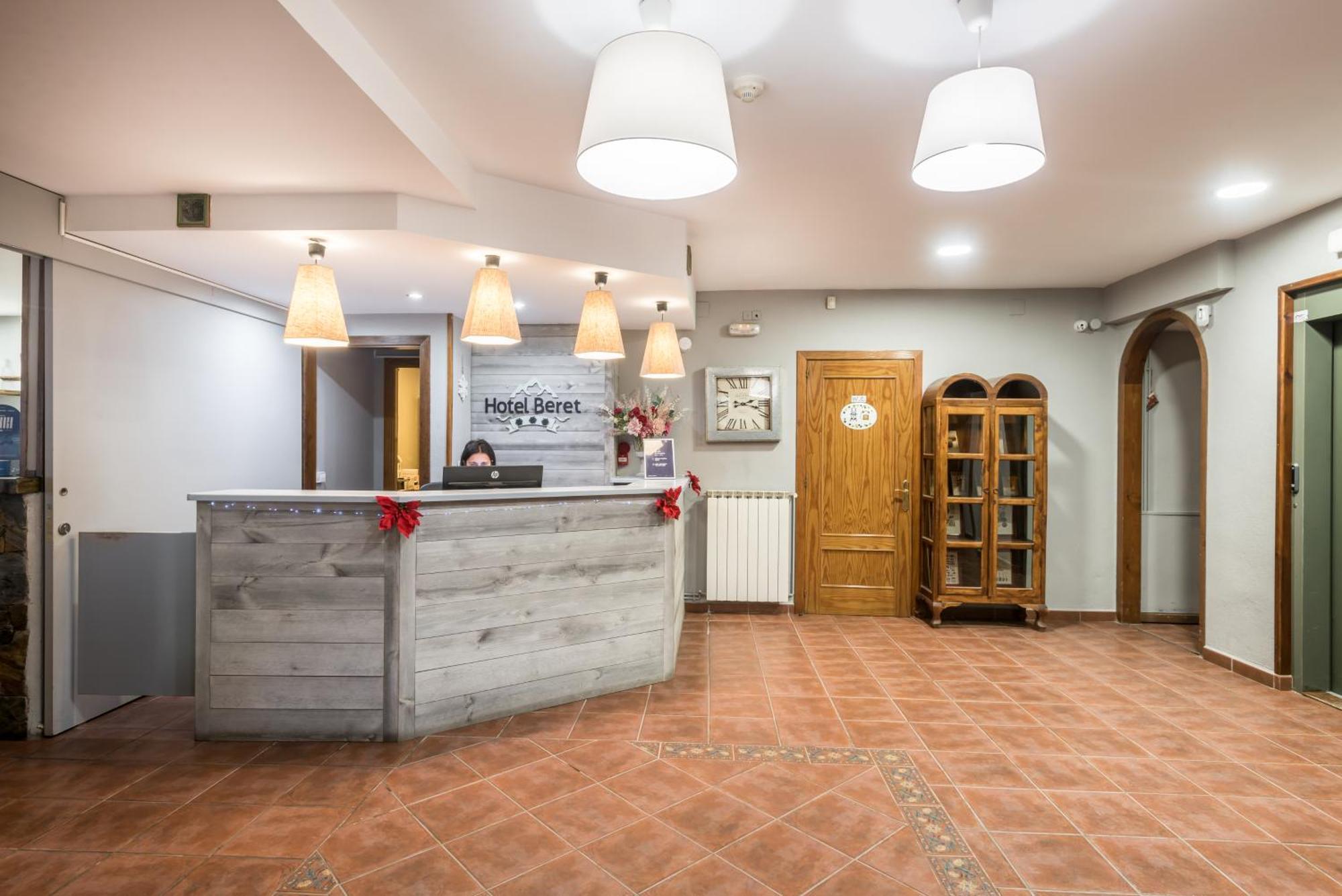 Hotel Snoe Beret Веля Екстериор снимка
