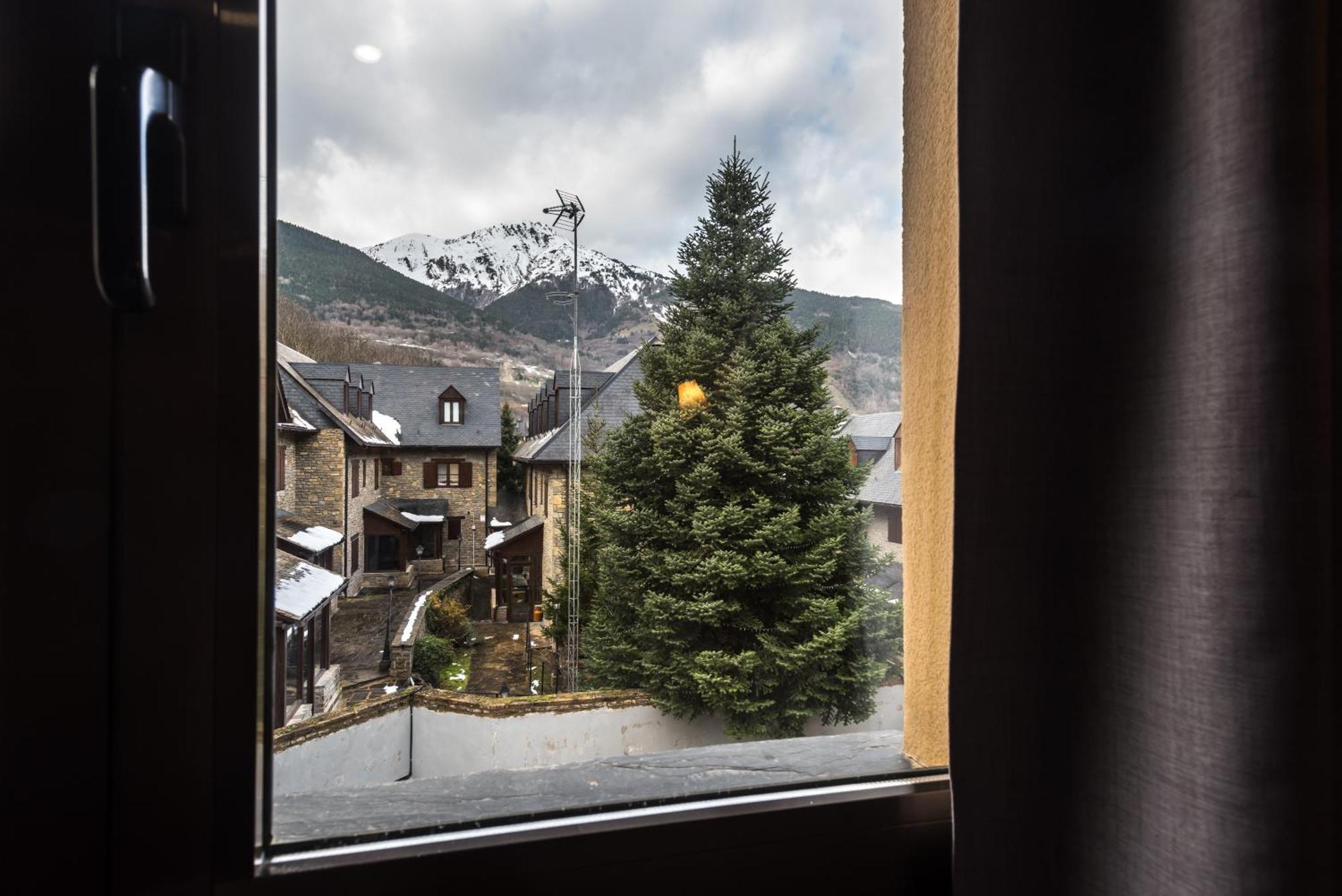 Hotel Snoe Beret Веля Екстериор снимка